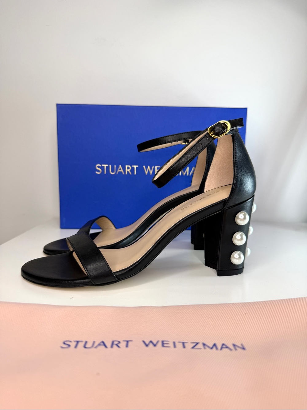 Beautiful NIB Stuart Weitzman Simple Pearls Sandal Size 7B/37.5B Black Suede